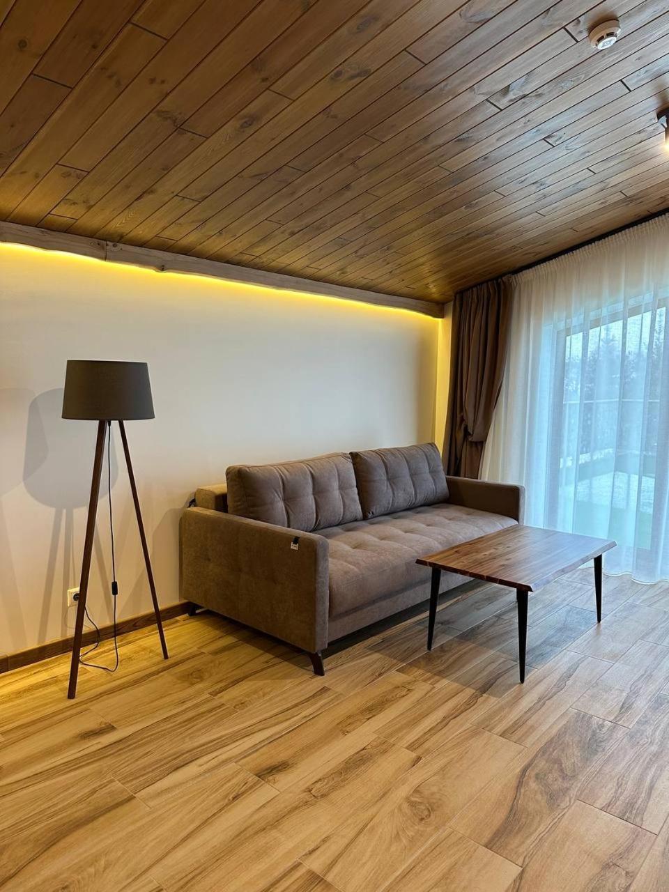 Фільварок Кмитів Hotel Velyki Kosharishcha Bagian luar foto
