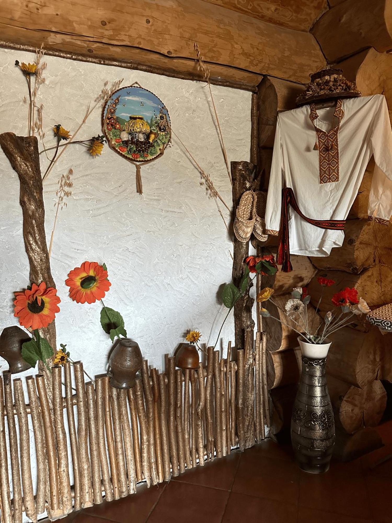 Фільварок Кмитів Hotel Velyki Kosharishcha Bagian luar foto