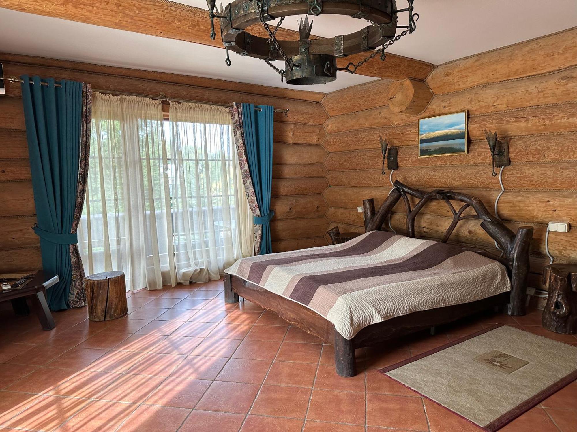 Фільварок Кмитів Hotel Velyki Kosharishcha Bagian luar foto